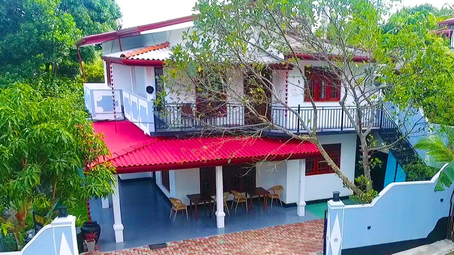 Dinsara Pearl Villa Weligama Bagian luar foto