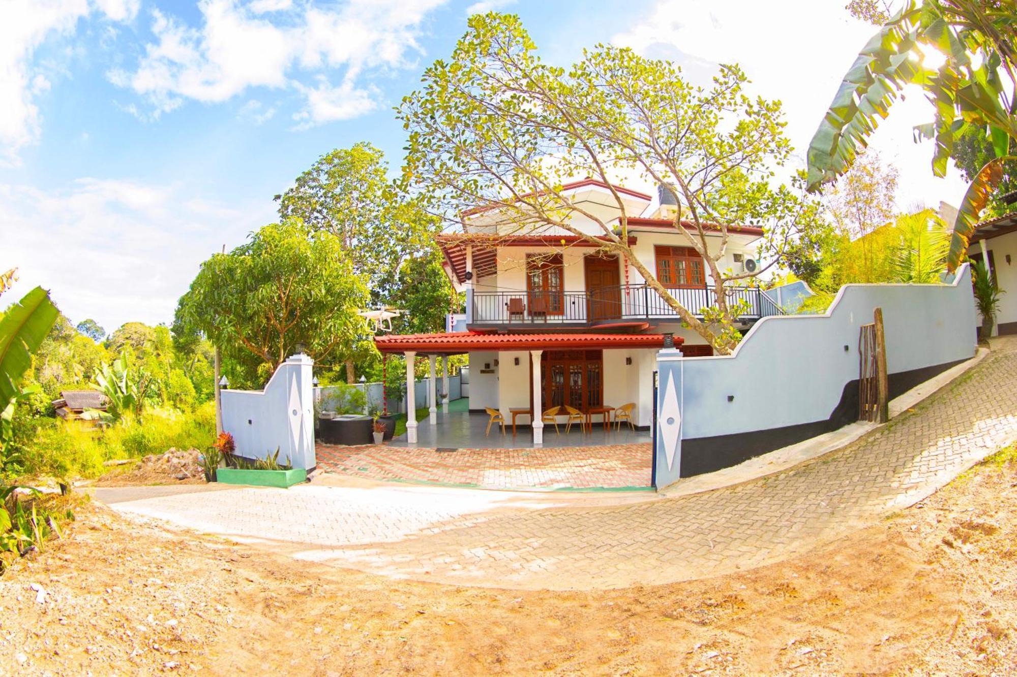 Dinsara Pearl Villa Weligama Bagian luar foto