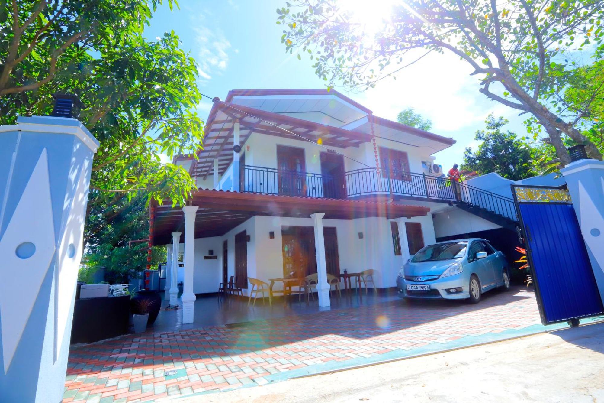 Dinsara Pearl Villa Weligama Bagian luar foto