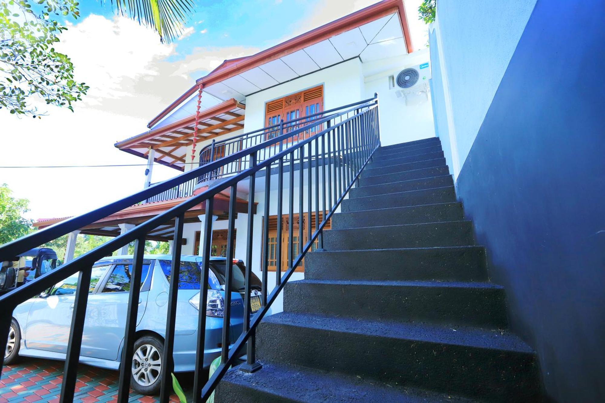 Dinsara Pearl Villa Weligama Bagian luar foto