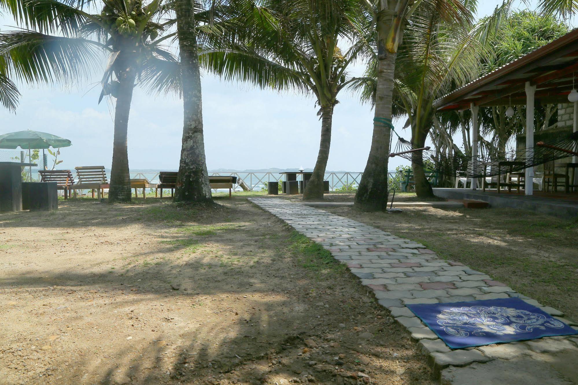 Dinsara Pearl Villa Weligama Bagian luar foto