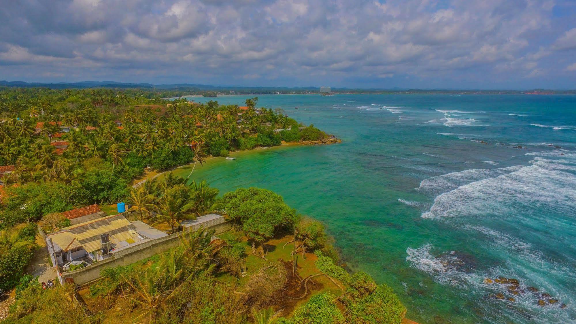 Dinsara Pearl Villa Weligama Bagian luar foto