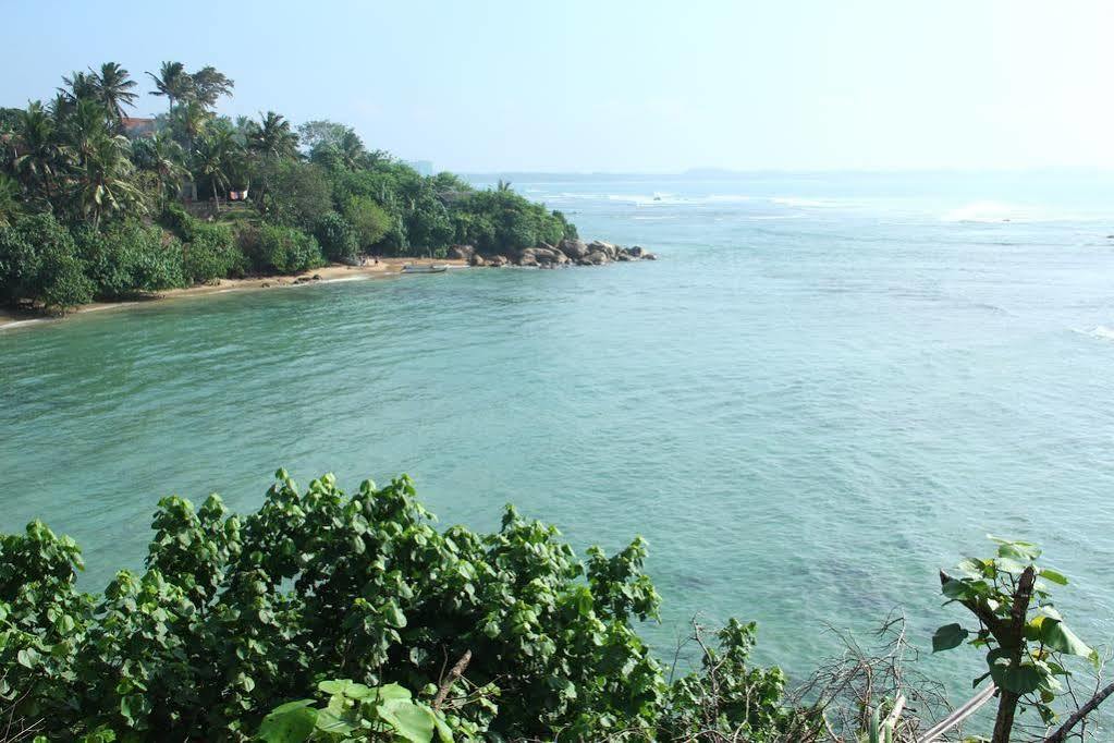 Dinsara Pearl Villa Weligama Bagian luar foto