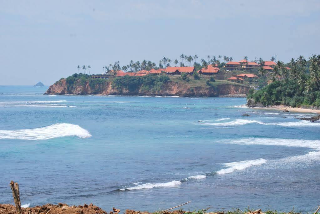 Dinsara Pearl Villa Weligama Bagian luar foto