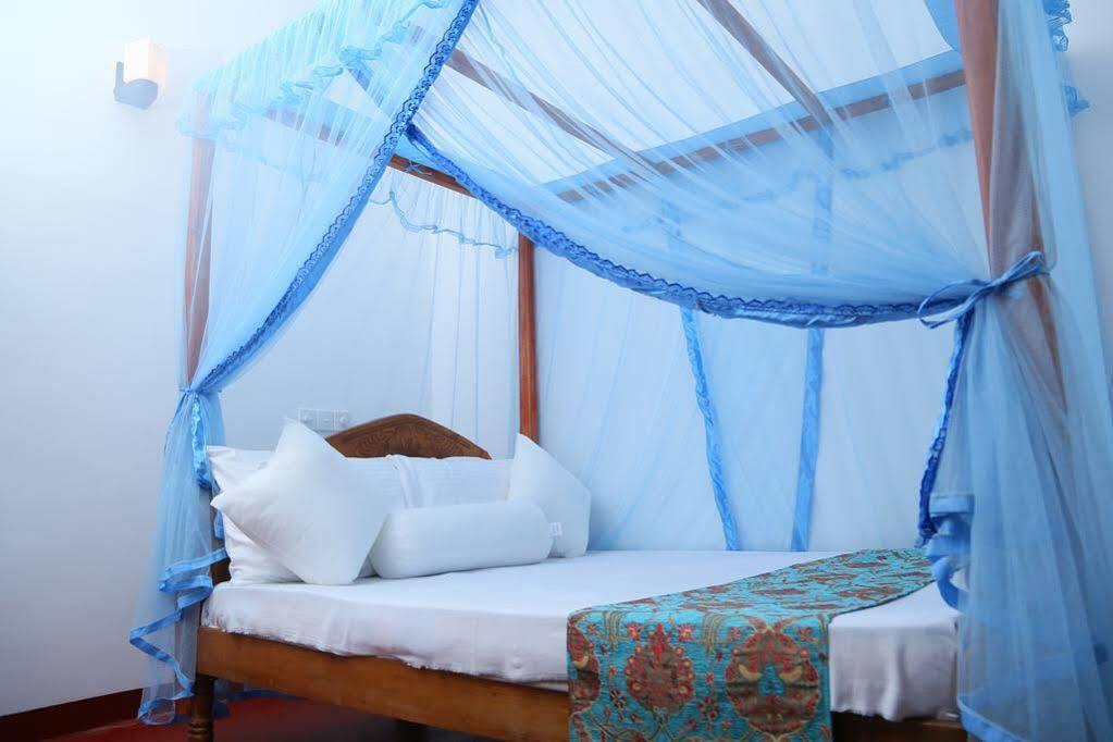 Dinsara Pearl Villa Weligama Bagian luar foto